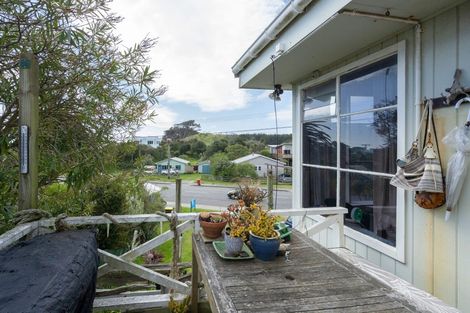 Photo of property in 643 Waitarere Beach Road, Waitarere Beach, Levin, 5510