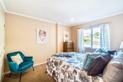 Photo of property in 48 Hogarth Rise, West Harbour, Auckland, 0618