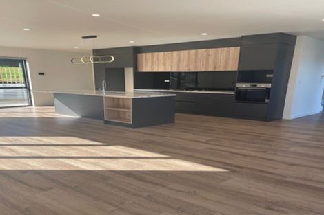 Photo of property in 4 Celestial Crescent, Orewa, 0931