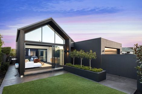 Photo of property in 184 Weston Road, St Albans, Christchurch, 8052