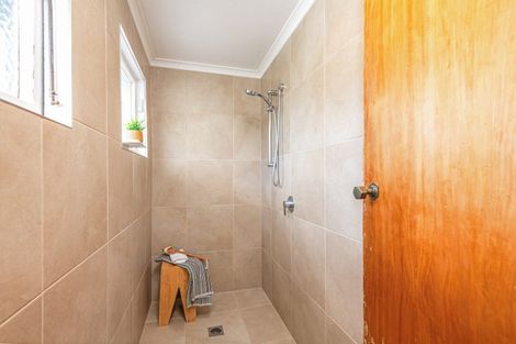 Photo of property in 10 Saint Johns Avenue, Palmerston North, 4414