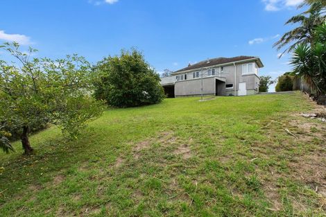 Photo of property in 16 Knights Road, Rothesay Bay, Auckland, 0630