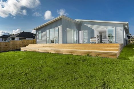 Photo of property in 17 Princes Street, Riverhead, 0820