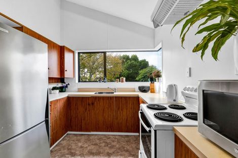 Photo of property in 24 Poplar Grove, Whalers Gate, New Plymouth, 4310