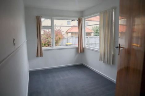 Photo of property in 112 Avonhead Road, Avonhead, Christchurch, 8042