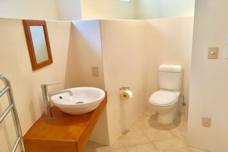 Photo of property in 1/3 Portal Place, Murrays Bay, Auckland, 0630