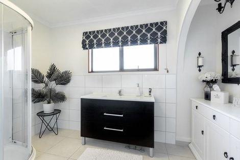 Photo of property in 7 Moana Place, Taradale, Napier, 4112