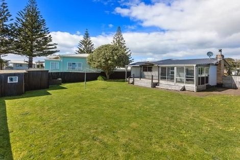 Photo of property in 54 Hume Street, Waitara, 4320