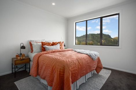 Photo of property in 18 Oakum Road, Whitby, Porirua, 5024