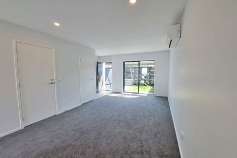Photo of property in 2/47 Awaroa Road, Sunnyvale, Auckland, 0612