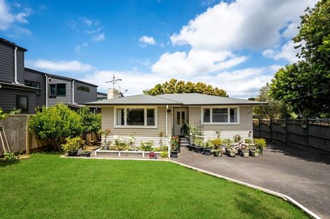 Photo of property in 53 Bond Crescent, Forrest Hill, Auckland, 0620