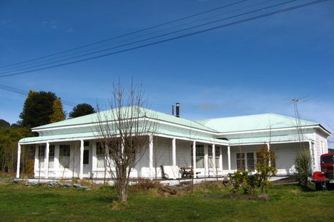 Photo of property in 80-82 Main Street, Reefton, 7830