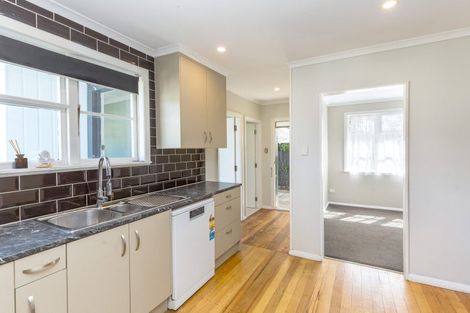 Photo of property in 32 Bethune Street, Featherston, 5710