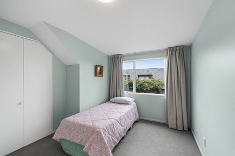 Photo of property in 33 Glenburn Place, Avonhead, Christchurch, 8042