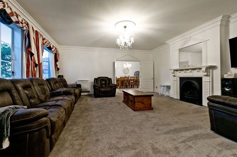 Photo of property in 18 Mansion Court, West Harbour, Auckland, 0618