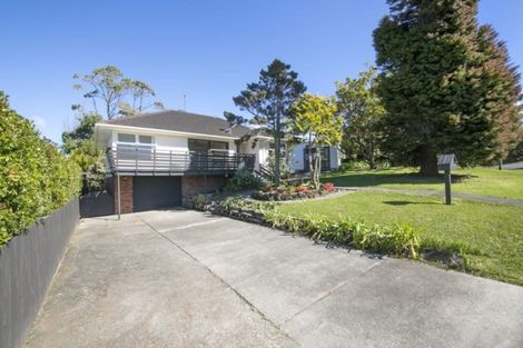 Photo of property in 7 La Rosa Street, Green Bay, Auckland, 0604