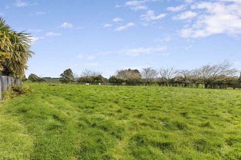 Photo of property in 300 Awai Road, Tarurutangi, New Plymouth, 4372