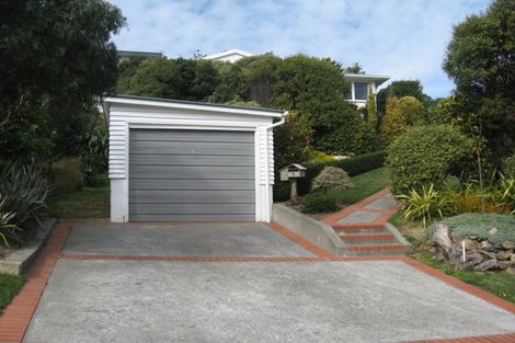 Photo of property in 6 Bourbon Terrace, Karori, Wellington, 6012