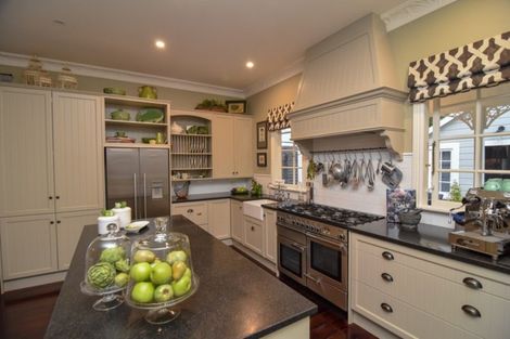 Photo of property in 10 Dixon Street, Carterton, 5713