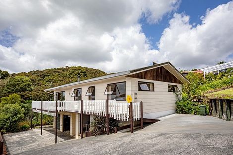 Photo of property in 24 Puketiro Place, Paihia, 0200