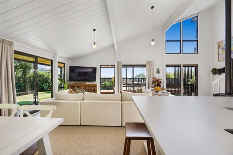 Photo of property in 28 Tokomaru Drive, Havelock North, 4130