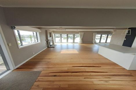 Photo of property in 2/21 Hythe Terrace, Mairangi Bay, Auckland, 0630