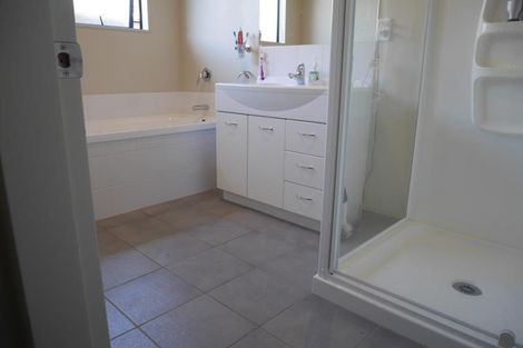 Photo of property in 16 Talbot Grove, Trentham, Upper Hutt, 5018