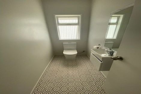 Photo of property in 14 John Road, Stanmore Bay, Whangaparaoa, 0932