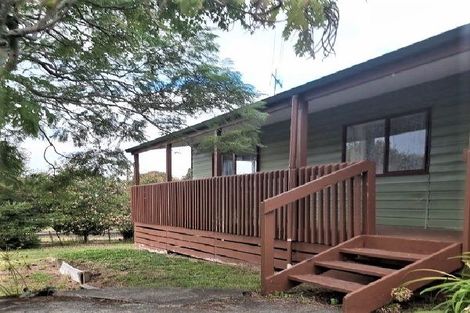 Photo of property in 12 Te Kauwhata Road, Te Kauwhata, 3710