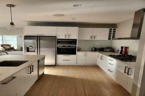 Photo of property in 18 Skipjack Pass, Silverdale, 0932