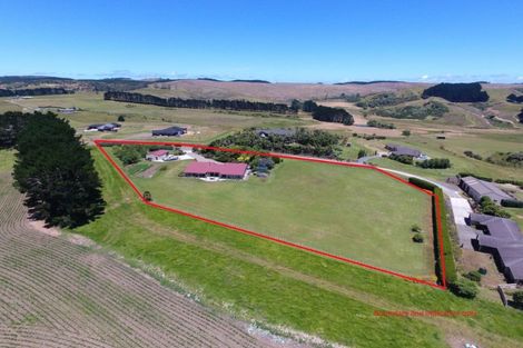 Photo of property in 135c Hutchinson Road, Helensville, 0875