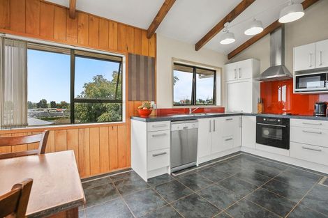 Photo of property in 111 Tuhikaramea Road, Dinsdale, Hamilton, 3204