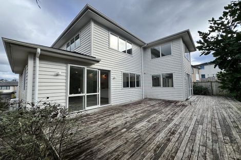 Photo of property in 39 Travis View Drive, Fairview Heights, Auckland, 0632