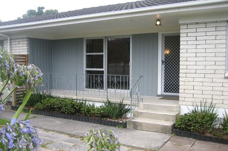 Photo of property in 3/200 Te Atatu Road, Te Atatu South, Auckland, 0610