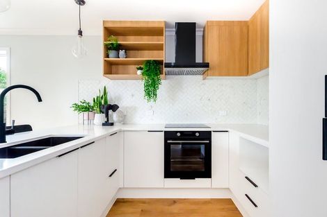 Photo of property in 21 Ruru Street, Waikanae, 5036