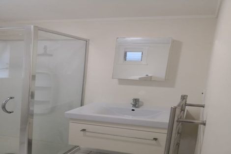 Photo of property in 6 Rixon Grove, Mount Victoria, Wellington, 6011