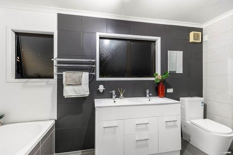 Photo of property in 83 Carnoustie Drive, Wattle Downs, Auckland, 2103