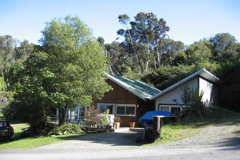 Photo of property in 75 Kaiuru Avenue, Pukawa Bay, Turangi, 3381