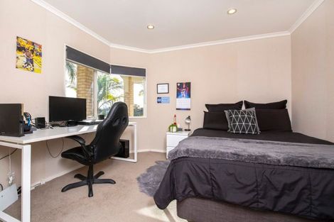 Photo of property in 8 Moycullien Lane, East Tamaki Heights, Auckland, 2016