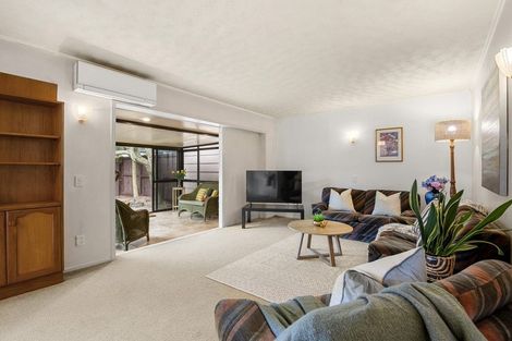 Photo of property in 2/4 Beach Road, Orewa, 0931