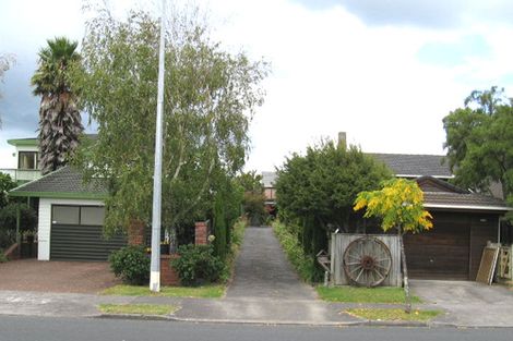Photo of property in 201 Luckens Road, West Harbour, Auckland, 0618