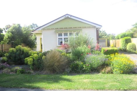 Photo of property in 15 Corson Avenue, Beckenham, Christchurch, 8023