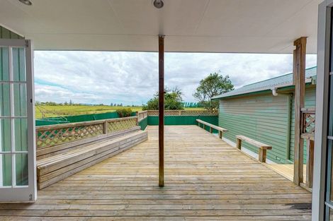 Photo of property in 11 Orchard East Road, Ngatea, 3503