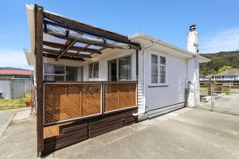Photo of property in 58 Totara Street, Wainuiomata, Lower Hutt, 5014