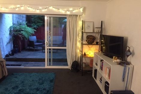 Photo of property in 1/20 Maritime Terrace, Birkenhead, Auckland, 0626