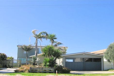 Photo of property in 19 Karewa Parade, Papamoa Beach, Papamoa, 3118