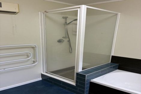 Photo of property in 11/15 Roseberry Avenue, Birkenhead, Auckland, 0626