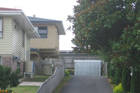 Photo of property in 1/59 College Road, Northcote, Auckland, 0627