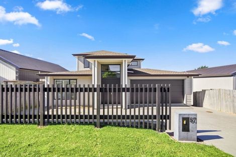 Photo of property in 57 Matangi View Drive, Orewa, 0931