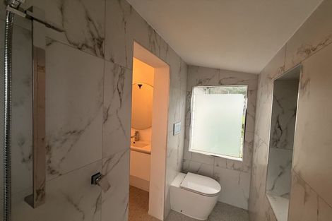 Photo of property in 281 Queens Drive, Lyall Bay, Wellington, 6022